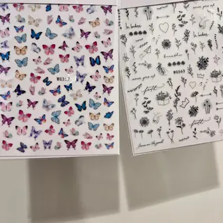 ネイル 黒葛原 めぐみのネイルデザイン