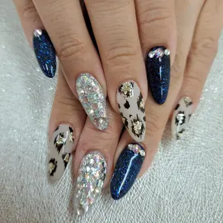 ネイル 河野ちえ (雑誌掲載サロン)のネイルデザイン