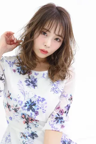 ミディアム カラー memento 斎藤大覚のヘアスタイル