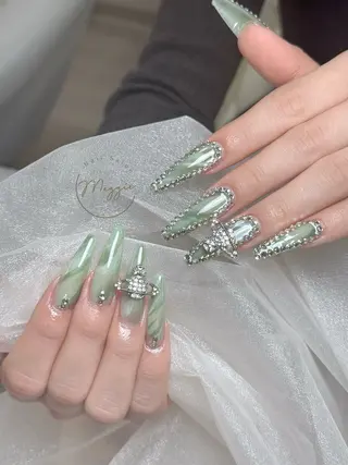 ネイル Maggie Nail🦩のネイルデザイン