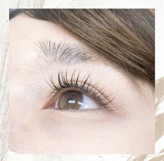 マツエク・マツパ マキア新宿店所属・MAQUIA ♥ JUNAのマツエク・マツパデザイン