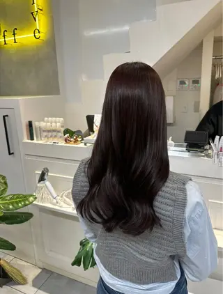 ロング カラー 矢幡 栞菜のヘアスタイル