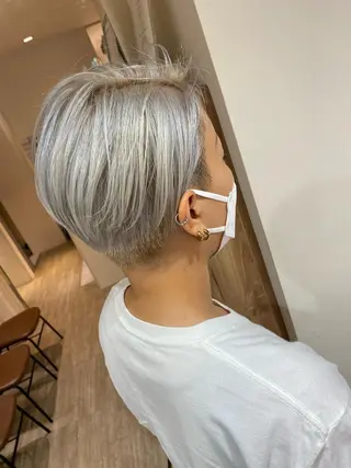 ショート カラー AMI Hair  supply所属・髪質改善カラー 韓国風レイヤーのヘアスタイル