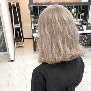 ミディアム カラー 有人/バレイヤージュ /シャドールーツのヘアスタイル