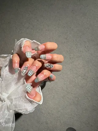 ネイル I-nailロング /ワンホン/キラキラのネイルデザイン