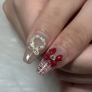 ネイル LAVISH nanamiのネイルデザイン