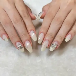 セミロング yuka ♡のネイルデザイン