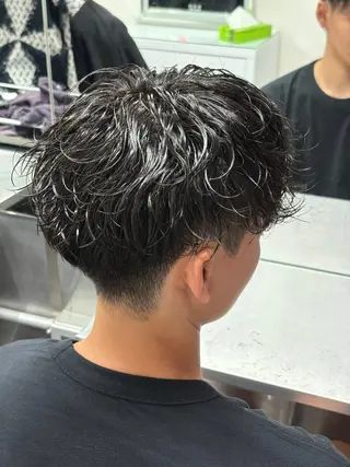 ミディアム カラー パーマ メンズ メンズパーマ特化 🔥韓国ヘア職人🔥のヘアスタイル