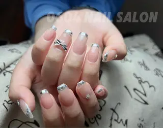 ネイル ishiro 🍂のネイルデザイン