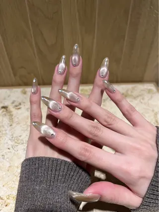 ネイル 💎Guarendo💎錦糸町店所属・✨アン ミユ✨のネイルデザイン