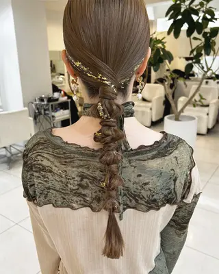 セミロング ヘアアレンジ Noah's　Ark所属・透明感カラー🫧ヘア セット🫧松本菜月の眉毛・アイブロウイメージ