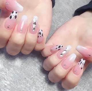 ミディアム めぐみのネイルサロン 惠のネイルデザイン