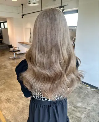 ロング カラー キッズ ✨艶ブリーチカラー ✨四ノ宮裕己のヘアスタイル