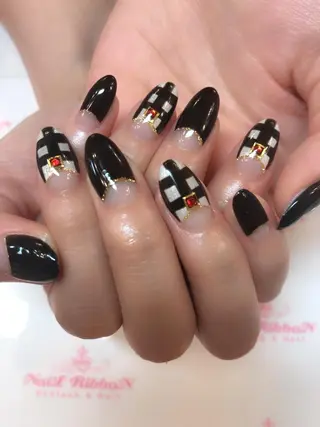 ネイル ネイルリボン 受付スタッフのネイルデザイン
