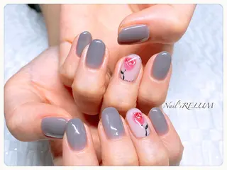 ネイル THECOLORS所属・近貞 莉奈のネイルデザイン