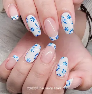 ネイル R inのネイルデザイン