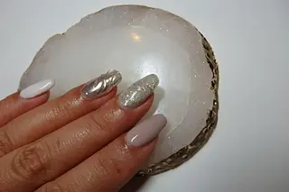 ネイル LAVISH nail salonのヘアスタイル