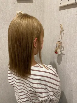 セミロング 大島 瑞穂　ビズヘアーのマツエク・マツパデザイン