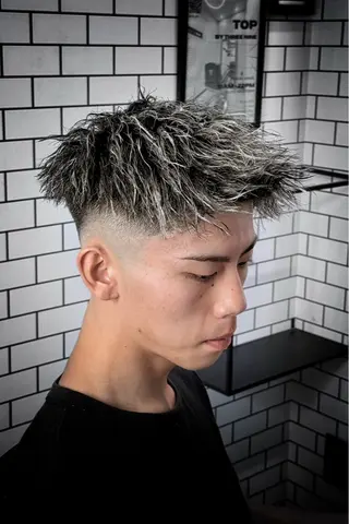 ショート カラー パーマ メンズ TOP by threenine所属・🔥メンズ特化🔥 谷口力哉のヘアスタイル