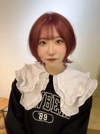 ショート カラー ヤナギウチ エリカのヘアスタイル