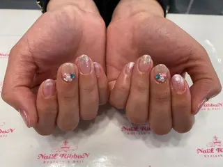 ネイル ネイルリボン 受付スタッフのネイルデザイン