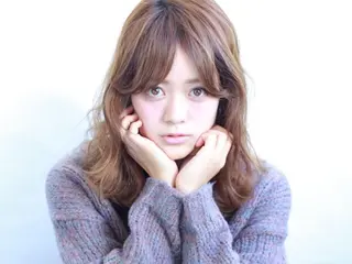 ミディアム MOU namba ムウナンバのヘアスタイル