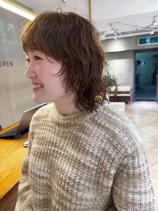 ミディアム パーマ 名古屋レイヤーカット LORENハダのヘアスタイル