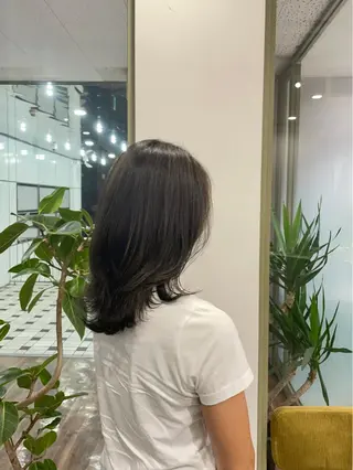 ミディアム カットパーマモデル 山中 遥のヘアスタイル