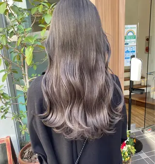 ロング レイヤーカット /透明感/千葉怜寿のヘアスタイル