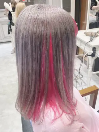 ロング カラー ヘアアレンジ 𝐑𝐈𝐍𝐊𝐀 🐣🩷のヘアスタイル