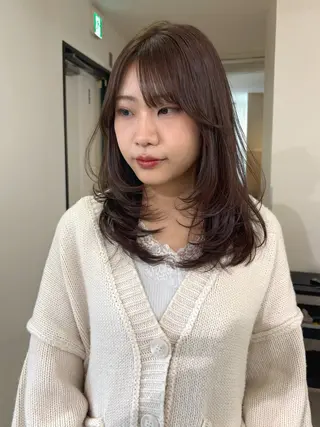 ロング カラー mizuki/ピンク ベージュ.レイヤーのヘアスタイル