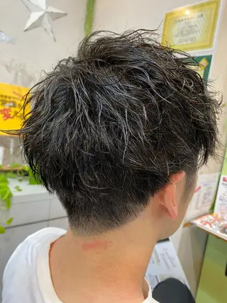 ショート パーマ メンズ Revie所属・松 下のヘアスタイル