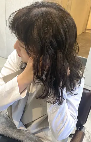 ミディアム AMATORA Sakuのヘアスタイル