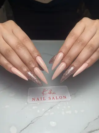 ネイル ユリ🎀長さだし/ パラジェル/持ち込みのネイルデザイン