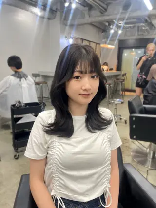 セミロング カラー 新宿/韓国ヘア/ 髪質改善ストレートのヘアスタイル