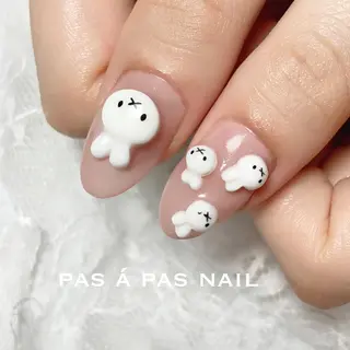 ネイル yuan⭐️ pas á pasのネイルデザイン