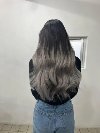 ロング カラー ヘアアレンジ エクステ LuciA\5900のヘアスタイル