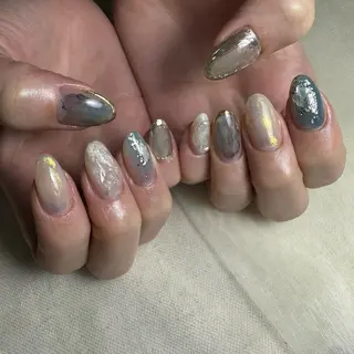 ネイル repos~ルポ~所属・里見 麗のネイルデザイン