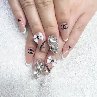 ネイル Rire_eye+beauty_nail所属・Rire_ nail_yukiのネイルデザイン