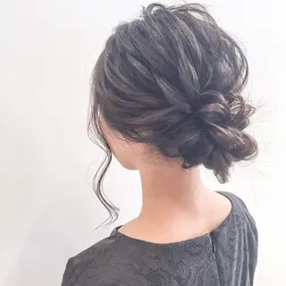 ミディアム ヘアアレンジ 💚ミヤマ アンナ☘️のヘアスタイル