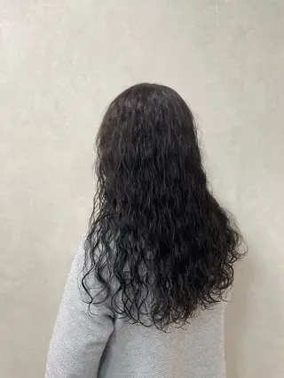 ロング カラー パーマ TELA HAIR 瑞江店所属・髪質改善⭐️透明感 片塩のヘアスタイル