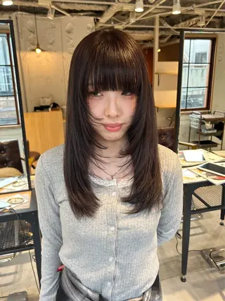 セミロング カラー カットモデル募集中 🪐✩ 大久保 那奈のヘアスタイル