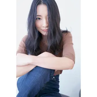 セミロング カラー fio マナミのヘアスタイル