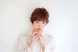 ショート カラー 枝折 憲のヘアスタイル