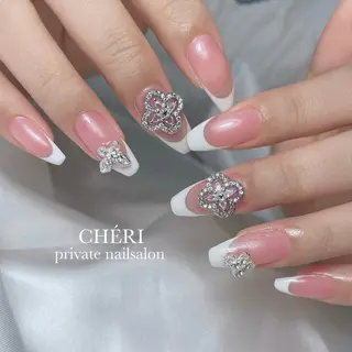 ネイル CHÉRI .のネイルデザイン