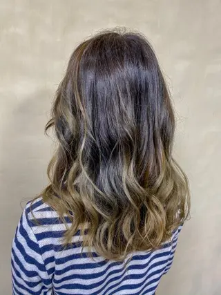 セミロング カラー 髪質改善【縮毛矯正】 美髪ボブを量産する人のヘアスタイル