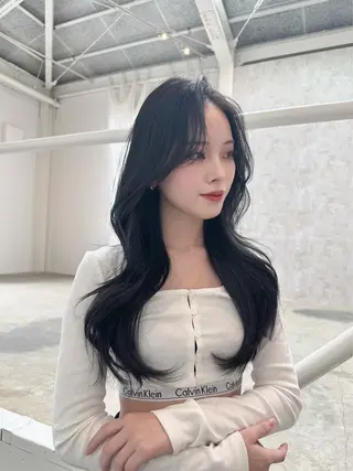 ロング カラー 🫧ナオ🫧 /韓国 ヘア/ マンツーマンのヘアスタイル