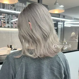 ミディアム カラー シールエクステ特化 ハイトーン、NANAのヘアスタイル