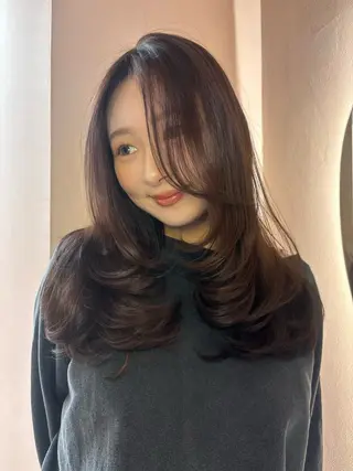 カラー YOLO 渋谷 nanamiのヘアスタイル
