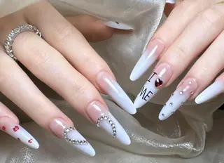 ネイル Pure&Rich Nailのネイルデザイン